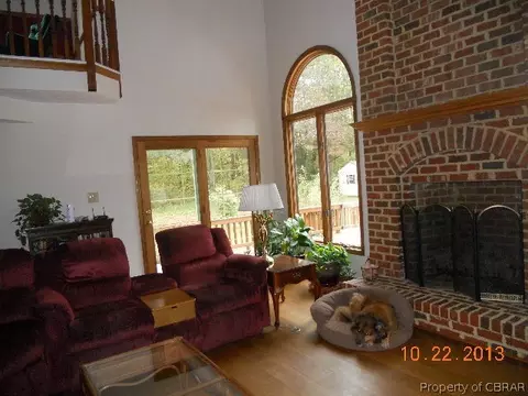 9085 Catapult Ln, Gloucester, VA 23061 photo 3