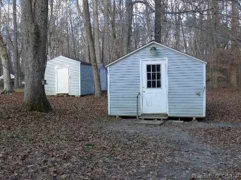 8679 Marlfield Rd, Gloucester, VA 23061 photo 9