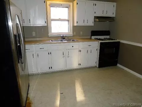 8679 Marlfield Rd, Gloucester, VA 23061 photo 2