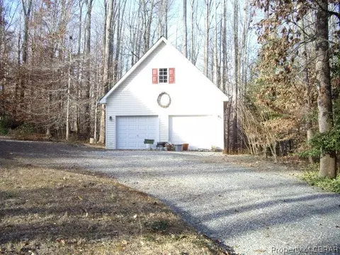 299 Edgewater Rd, Saluda, VA 23149 photo 4