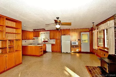 222 Landing Dr, Lancaster, VA 22503 photo 11