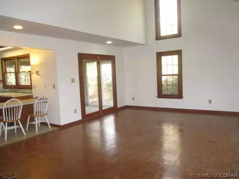 6034 Lamberth Ln, Gloucester, VA 23061 photo 2