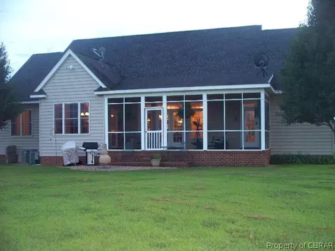 4685 Chaney Ln, Gloucester, VA 23061 photo 2