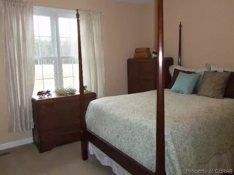 4685 Chaney Ln, Gloucester, VA 23061 photo 3