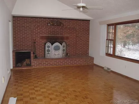 7288 Nelson Dr, Gloucester, VA 23061 photo 5