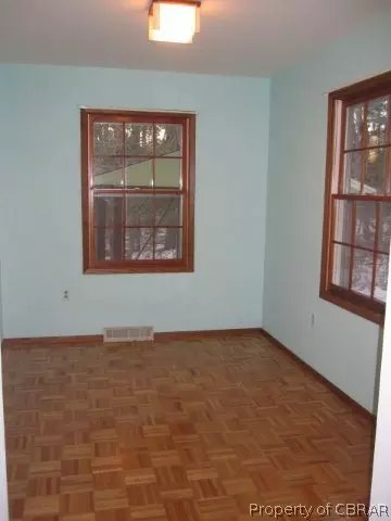 7288 Nelson Dr, Gloucester, VA 23061 photo 9
