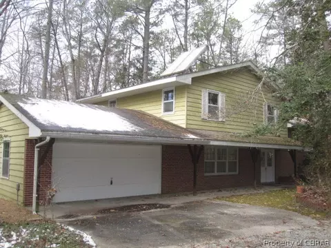 7288 Nelson Dr, Gloucester, VA 23061 photo 2