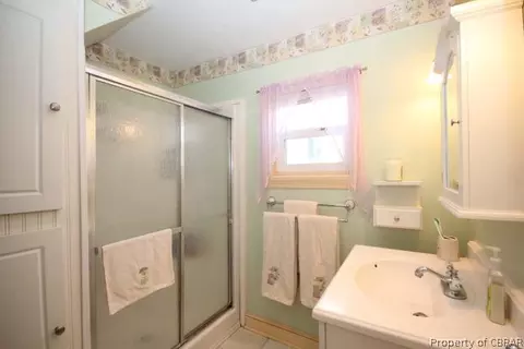 8405 Back Creek Rd, Gloucester, VA 23061 photo 12
