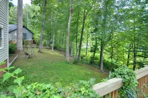 5898 Beech Tree Ln, Gloucester, VA 23061 photo 29