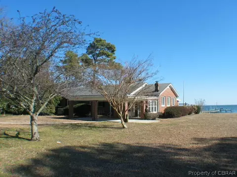 18 Clarke Rd, Topping, VA 23169 photo 2