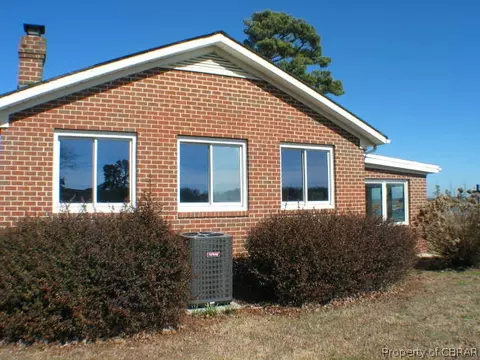 18 Clarke Rd, Topping, VA 23169 photo 3