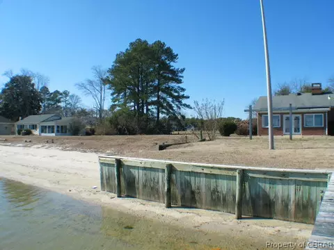 18 Clarke Rd, Topping, VA 23169 photo 8