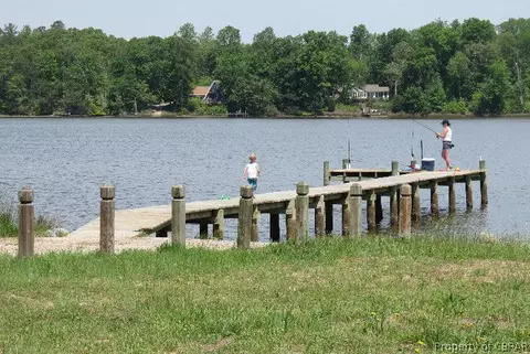 12437 Beech Trl, Gloucester, VA 23061 photo 3