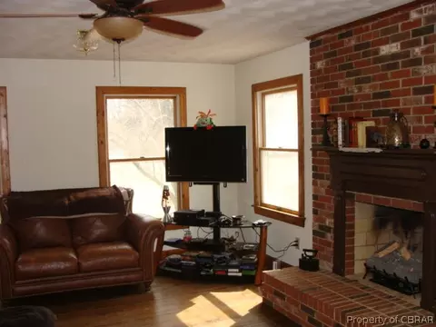 439 Holland Point Rd, Dutton, VA 23050 photo 3