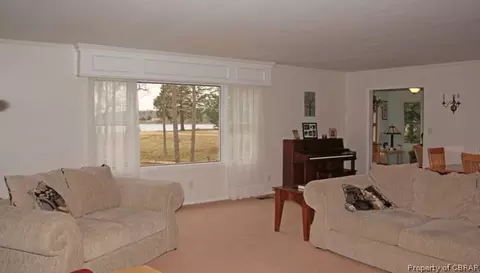 353 Marigold Ln, Weems, VA 22576 photo 9