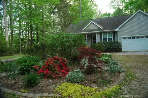 5930 Hickory Fork Rd, Gloucester, VA 23061 photo 2