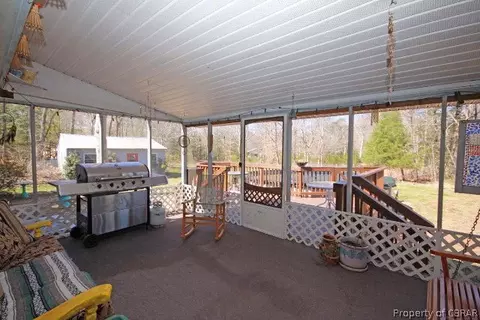 8076 Crab Thicket Rd, Gloucester, VA 23061 photo 15