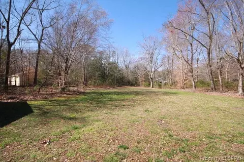 8076 Crab Thicket Rd, Gloucester, VA 23061 photo 19