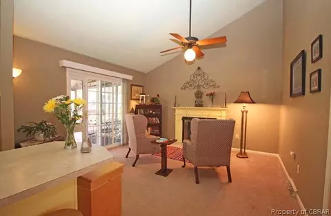 8076 Crab Thicket Rd, Gloucester, VA 23061 photo 6