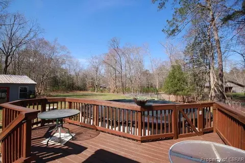 8076 Crab Thicket Rd, Gloucester, VA 23061 photo 17