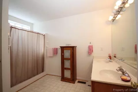 6698 Cox Ave, Gloucester, VA 23061 photo 9
