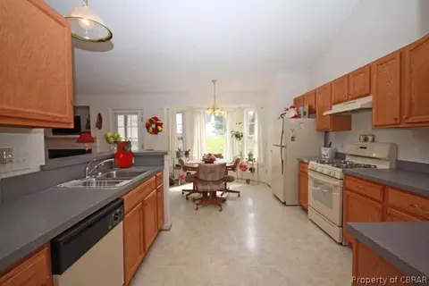 6698 Cox Ave, Gloucester, VA 23061 photo 7