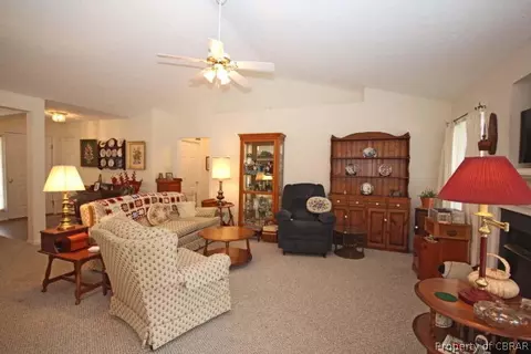 6698 Cox Ave, Gloucester, VA 23061 photo 4
