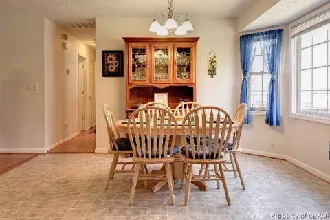 6181 Glenns Rd, Gloucester, VA 23061 photo 13