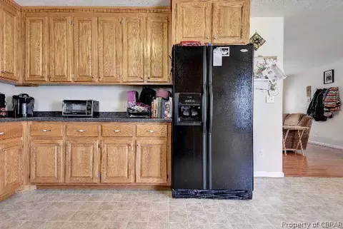 6181 Glenns Rd, Gloucester, VA 23061 photo 12