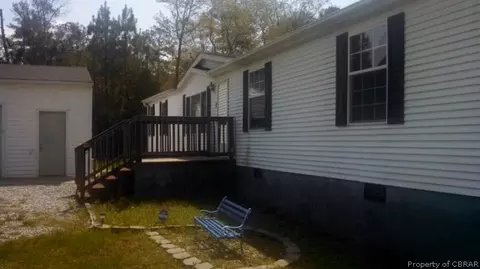 4690 Glenns Rd, Gloucester, VA 23061 photo 2