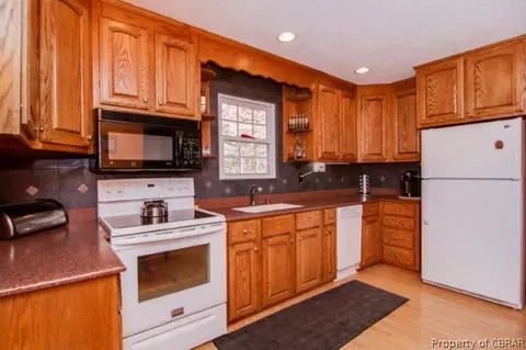 10568 Figg Shop Rd, Gloucester, VA 23061 photo 3