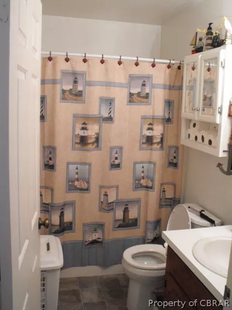 8185 Brook Ct, Gloucester, VA 23061 photo 5