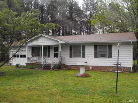 8185 Brook Ct, Gloucester, VA 23061 photo 1