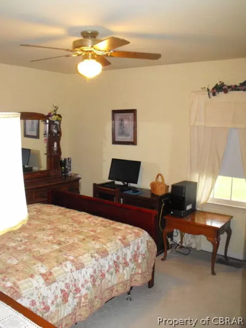 8185 Brook Ct, Gloucester, VA 23061 photo 7