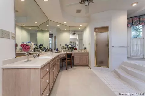 9756 Mariners Watch Ln, Gloucester, VA 23061 photo 12