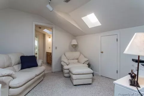9756 Mariners Watch Ln, Gloucester, VA 23061 photo 24