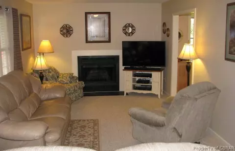 4770 Wakehurst Cir, Gloucester, VA 23061 photo 12