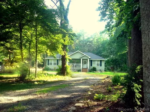 3000 High Point Ln, Gloucester, VA 23061 photo 1