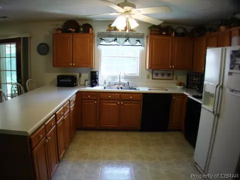 8122 Willis Rd, Gloucester, VA 23061 photo 8
