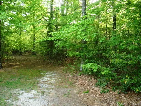 8122 Willis Rd, Gloucester, VA 23061 photo 24