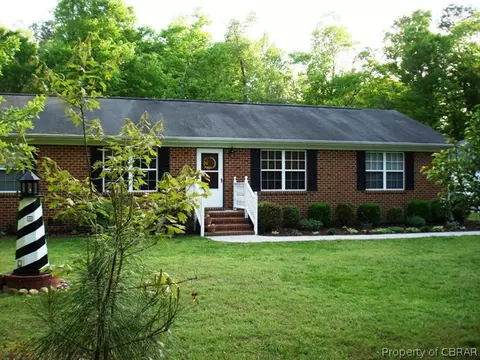 8122 Willis Rd, Gloucester, VA 23061 photo 2