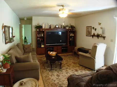 8122 Willis Rd, Gloucester, VA 23061 photo 7