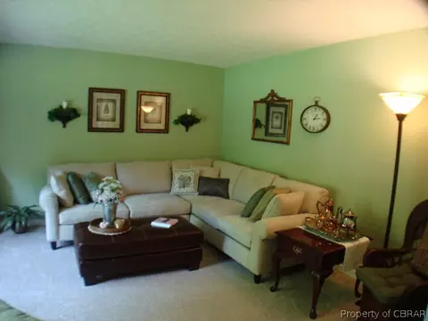 8122 Willis Rd, Gloucester, VA 23061 photo 5