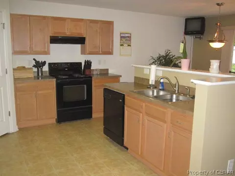 7328 Jeanne Dr, Gloucester, VA 23061 photo 6
