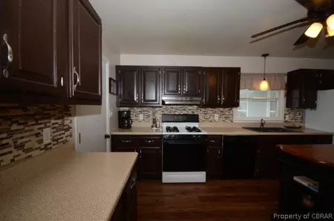 7395 Nelson Dr, Gloucester, VA 23061 photo 10