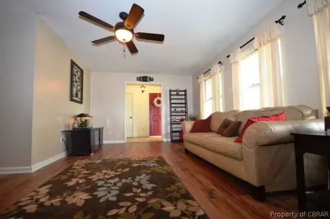 7395 Nelson Dr, Gloucester, VA 23061 photo 4