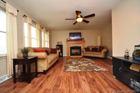 7395 Nelson Dr, Gloucester, VA 23061 photo 5