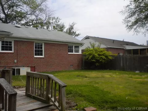 14 Eastlawn Dr, Hampton, VA 23664 photo 9