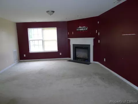 7239 Vaden Dr, Gloucester, VA 23061 photo 4