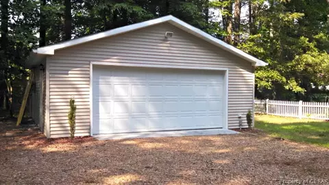 7332 Nelson Dr, Gloucester, VA 23061 photo 3